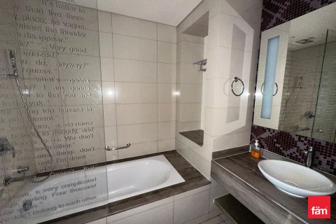 Apartment sa Business Bay, Dubai, UAE 2 silid-tulugan, 128.9 sq.m. № 661516 - larawan 18