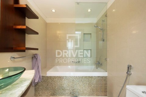 Apartament na sprzedaż w World Trade Center, Dubai, ZEA 2 sypialnie, 196 mkw., nr 653646 - zdjęcie 8