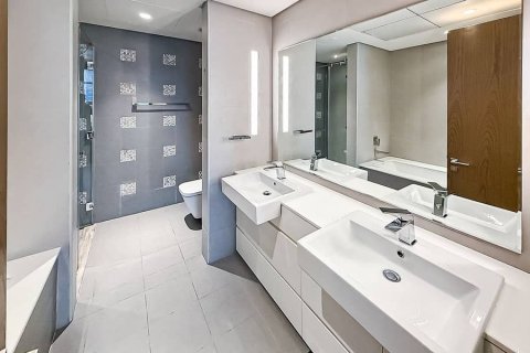 דירה למכירה ב Business Bay, Dubai, איחוד האמירויות  2 חדרי שינה, 141 מ"ר, מספר 642884 - תמונה 8