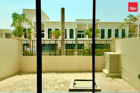 Řadový dům v Dubai, SAE 4 ložnice, 144 m² Č.: 763045