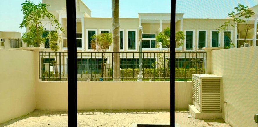 Radhus i Dubai, UAE 4 sovrum, 144 kvm Nr. 763045
