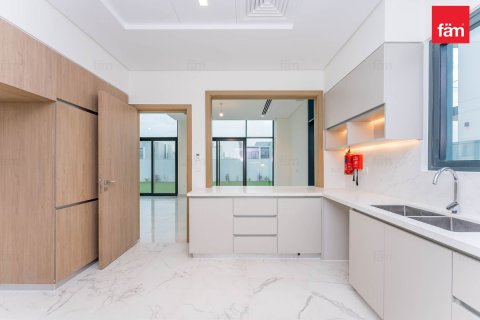 Vila u Al Furjan, Dubai, UAE 4 spavaćih soba, 567 m2 Br. 763043 - fotografija 5