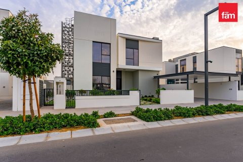 Vila u Al Furjan, Dubai, UAE 4 spavaćih soba, 567 m2 Br. 763043 - fotografija 13
