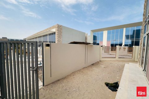 Villa in Dubai, UAE 4 bedrooms, 242 sq.m. № 638309 - photo 3