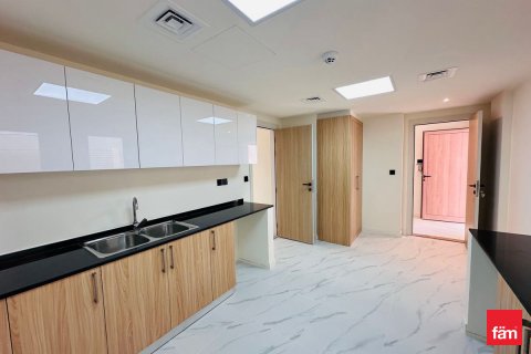 Villa in Dubai, UAE 4 bedrooms, 242 sq.m. № 638309 - photo 16
