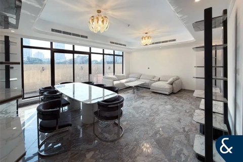 Rumah bandar di Jumeirah Village Triangle, Dubai, UAE 4 bilik tidur, 166 meter persegi № 697728