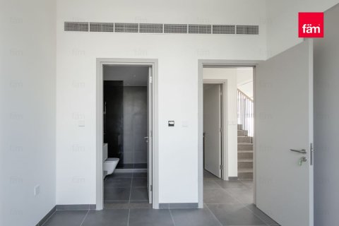 Villa zur Miete in Dubai, VAE 4 Schlafzimmer, 389.9 m2 Nr. 686095 - Foto 10