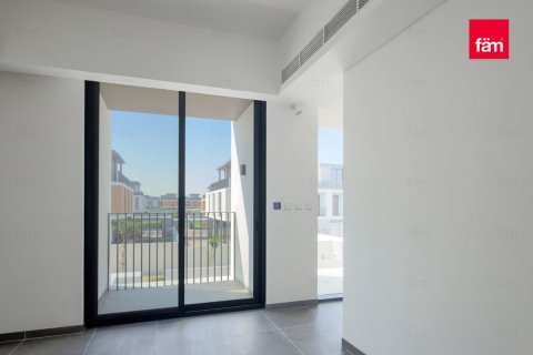 Villa zur Miete in Dubai, VAE 4 Schlafzimmer, 389.9 m2 Nr. 686095 - Foto 3