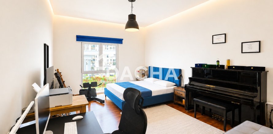 Apartment in Discovery Gardens, Dubai, UAE 1 room, 45 sq.m. № 728250