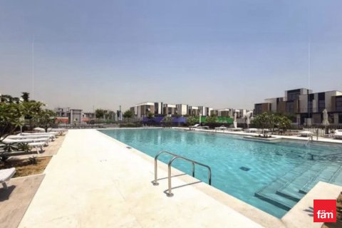 Dubai, BAE’de kiralık townhouse 3 yatak odası, 176.8 m&sup2; No 635755 - fotoğraf 17