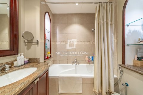 דירה למכירה ב Old Town, Dubai, איחוד האמירויות 2 חדרי שינה, 131 מ"ר, מספר 665217 - תמונה 16