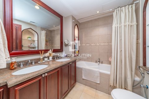 דירה למכירה ב Old Town, Dubai, איחוד האמירויות 2 חדרי שינה, 131 מ"ר, מספר 665217 - תמונה 15