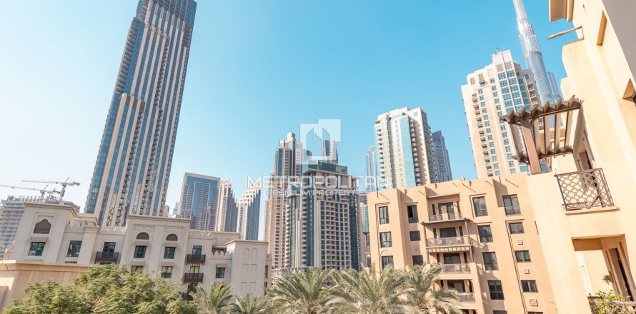 דירה ב Old Town, Dubai, איחוד האמירויות 2 חדרי שינה, 131 מ"ר מספר 665217