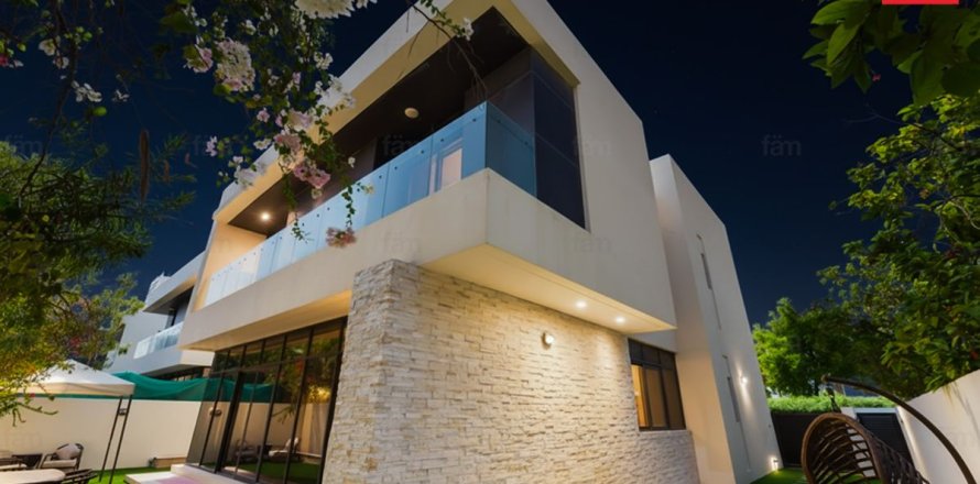 Vila v Dubai, SAE 5 spální, 421.6 m2 č. 726003