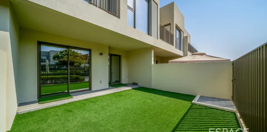 Townhouse în Dubai South (Dubai World Central), Dubai, EAU 3 dormitoare, 181 mp.  №649689