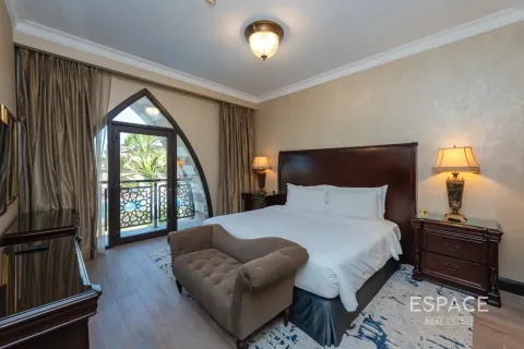 Villa till försäljning i Palm Jumeirah, Dubai, UAE 4 sovrum, 581 kvm Nr. 649687 - fotografi 9