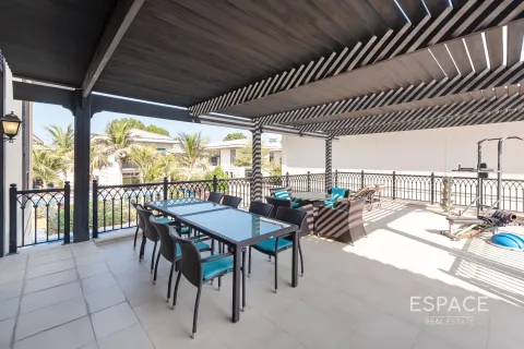 Vila di Palm Jumeirah, Dubai, UEA 4 kamar tidur, 581 m2 nomor 649687 - foto 12