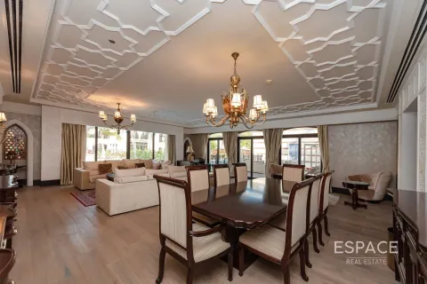 Vila di Palm Jumeirah, Dubai, UEA 4 kamar tidur, 581 m2 nomor 649687 - foto 5