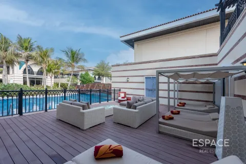 Vila di Palm Jumeirah, Dubai, UEA 4 kamar tidur, 581 m2 nomor 649687 - foto 15