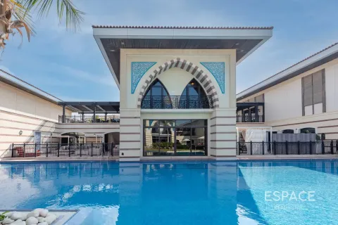 Villa in Palm Jumeirah, Dubai, VAE 4 slaapkamers, 581 vr.m. nr 649687