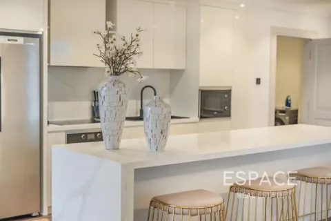 Apartman u Jumeirah Beach Residence, Dubai, UAE 4 spavaćih soba, 514 m2 Br. 649688 - fotografija 13