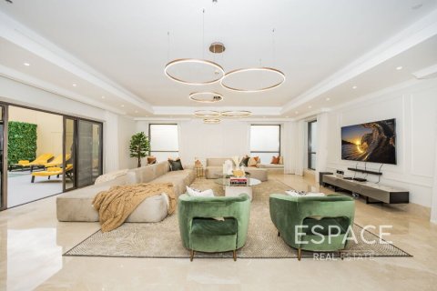 Huoneisto Jumeirah Beach Residence, Dubai, Arabiemiraatit 4 makuuhuonetta, 514 m2 № 649688 - kuva 1