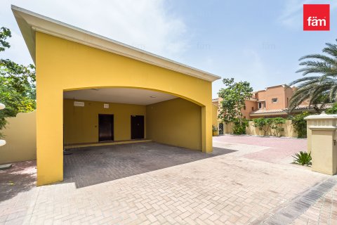 Villa en alquiler en Dubai, EAU 4 dormitorios, 954.8 m2 № 705891 - foto 25