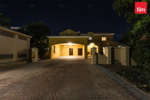 Villa en alquiler en Dubai, EAU 4 dormitorios, 954.8 m2 № 705891 - foto 28
