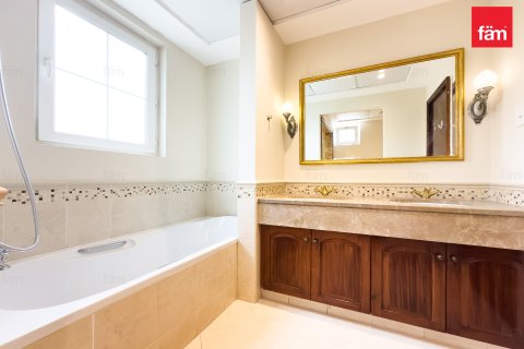 Villa en alquiler en Dubai, EAU 4 dormitorios, 954.8 m2 № 705891 - foto 14