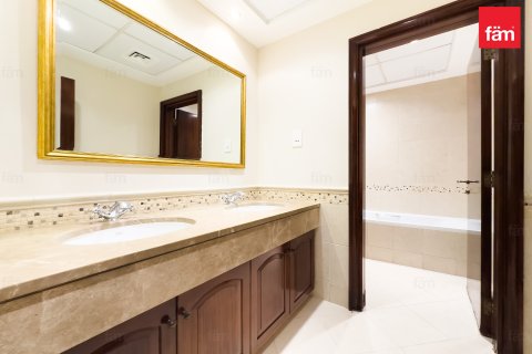 Villa en alquiler en Dubai, EAU 4 dormitorios, 954.8 m2 № 705891 - foto 16