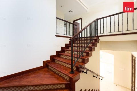 Villa en alquiler en Dubai, EAU 4 dormitorios, 954.8 m2 № 705891 - foto 9