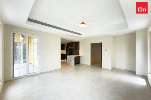 Villa en alquiler en Dubai, EAU 4 dormitorios, 954.8 m2 № 705891 - foto 4