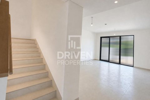 Kaupunkipientalo Jebel Ali, Dubai, Arabiemiraatit 4 makuuhuonetta, 345.6 m2 № 756999 - kuva 1