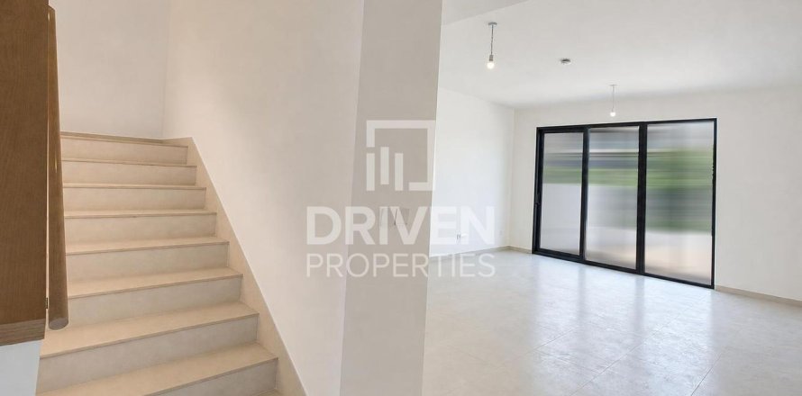 Kaupunkipientalo Jebel Ali, Dubai, Arabiemiraatit 4 makuuhuonetta, 345.6 m2 № 756999