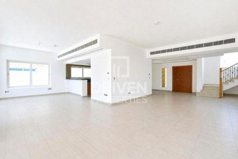 Вилла Jumeirah Park, Дубай, БАӘ-да 3 жатын бөлмелер, 535.96 м² № 756997 - фото 2