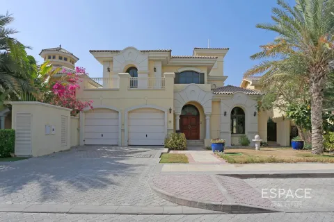 Villa te koop in Palm Jumeirah, Dubai, VAE 4 slaapkamers, 465 vr.m., nr 649696 - foto 1