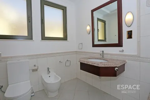 Villa te koop in Palm Jumeirah, Dubai, VAE 4 slaapkamers, 465 vr.m., nr 649696 - foto 11