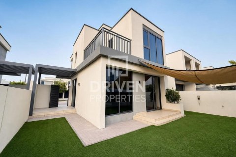 Villa in affitto a Dubai Hills Estate, Dubai, EAU 4 camere da letto, 271.28 mq. № 762632 - foto 1
