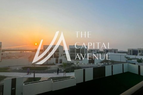 Abu Dhabi, UAE의 판매용 빌라 침실 3개, 417.97제곱미터 번호 762841 - 사진 1
