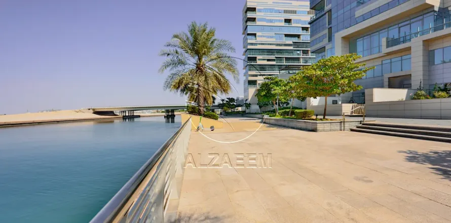 Appartamento a Al Raha Beach, Abu Dhabi, EAU 3 camere da letto, 181 mq. № 663024