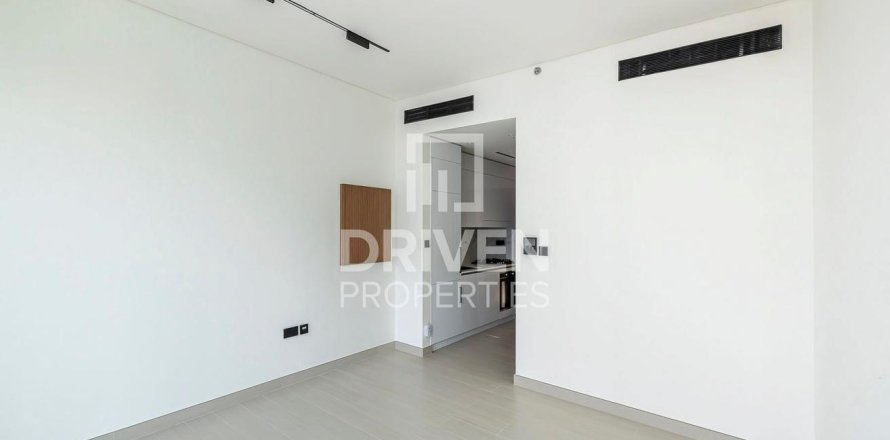 Apartment in Jumeirah Village Circle, Dubai, UAE 1 room, 32.42 sq.m. № 755910
