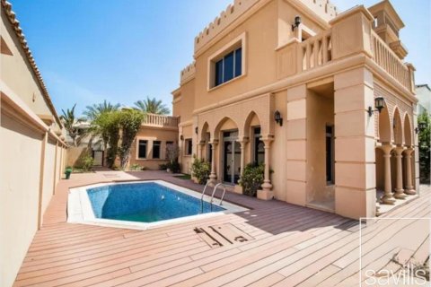 Villa i Palm Jumeirah, Dubai, UAE 5 soveværelser, 664.54 kvm № 747585