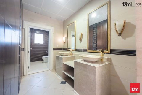 Villa til leje i Al Barsha, Dubai, UAE 6 soveværelser, 1412.1 kvm № 714324 - foto 21