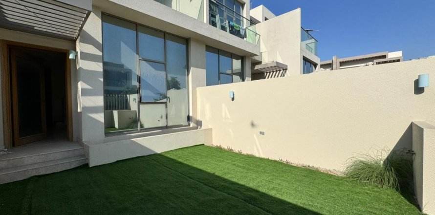 Kamienica w Al Furjan, Dubai, ZEA 3 sypialnie, 147.9 mkw. nr 696911