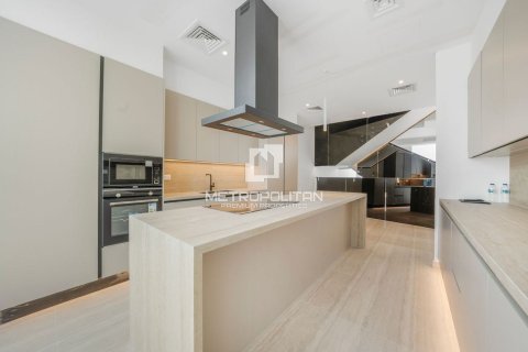 Shtëpi në qytet në Al Barari, Dubai, Emiratet e Bashkuara Arabe 4 dhoma gjumi, 180 m2. № 665309 - Foto 8
