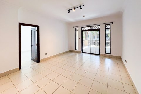 Apartment in Old Town, Dubai, UAE 2 bedrooms, 146.14 sq.m. № 750005