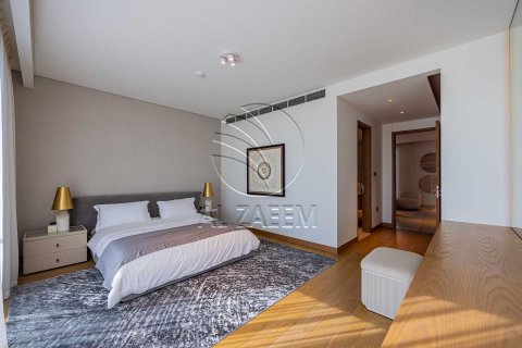 Villa til salg i Abu Dhabi, UAE 5 soveværelser, 792 kvm № 700621 - foto 11