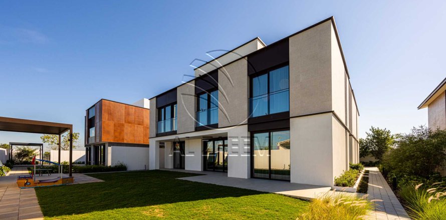 Villa i Abu Dhabi, UAE 5 soveværelser, 792 kvm № 700621