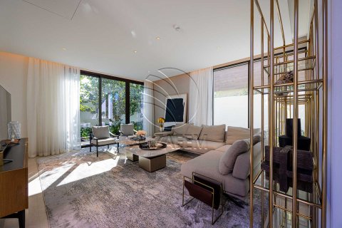 Villa til salg i Abu Dhabi, UAE 5 soveværelser, 792 kvm № 700621 - foto 9
