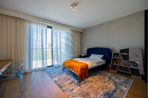 Villa til salg i Abu Dhabi, UAE 5 soveværelser, 792 kvm № 700621 - foto 12